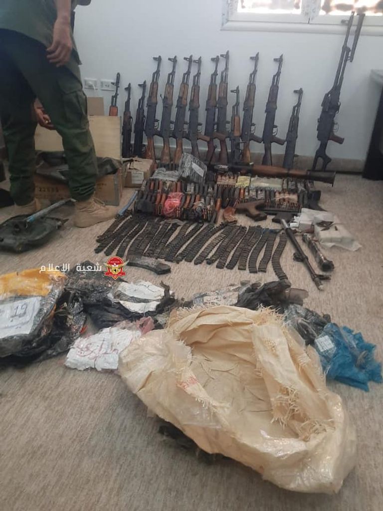 أسلحة ضبطها الجيش الليبي متجهة للنيجر ومالي