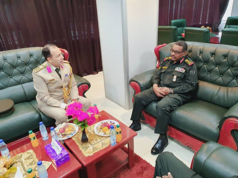 عناصر من الشرطة السودانية خلال احتفال بالخرطوم -أرشيفية