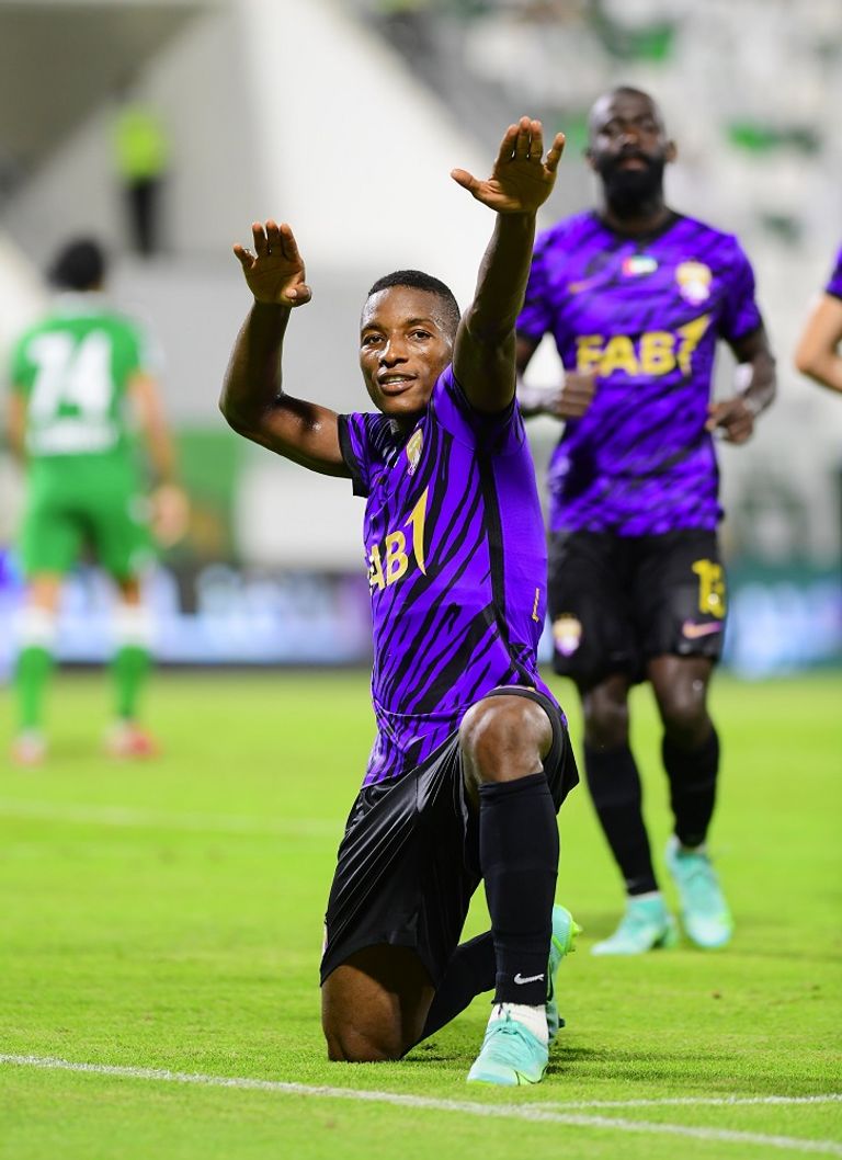 الجزيرة واتحاد كلباء في الدوري الإماراتي