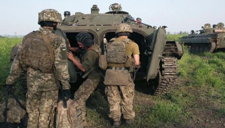 قوات من الجيش الأوكراني على حدود إقليم دونيتسك