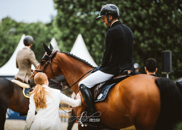 الفارس المصري نايل نصار  نايل نصار وخطيبته جينيفر جيتس