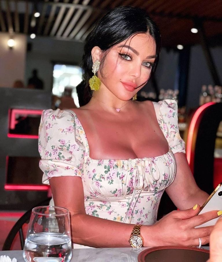 الفنانة اللبنانية هيفاء وهبي