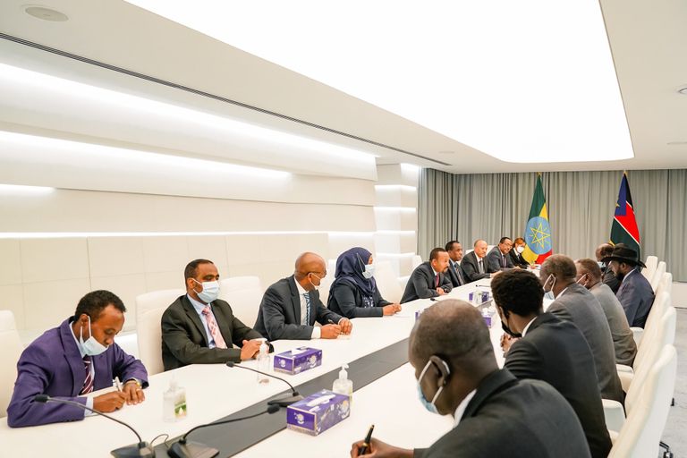 أبي أحمد ،رئيس الوزراء الإثيوبي وسلفاكير ميارديت ،رئيس جنوب السودان