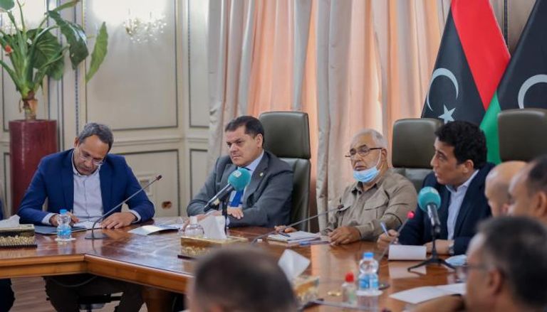 اجتماع سابق بين الحكومة والمجلس الرئاسي في ليبيا 