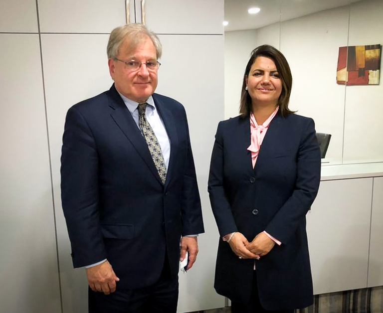 جانب من لقاء نجلاء المنقوش والسفير الأمريكي بليبيا (الخارجية الليبية)