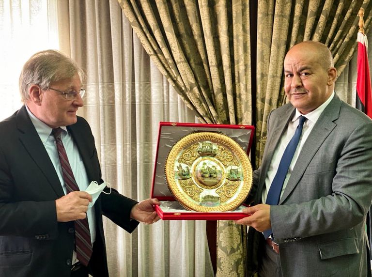 جانب من لقاء نجلاء المنقوش والسفير الأمريكي بليبيا (الخارجية الليبية)