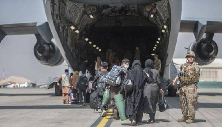 عمليات إجلاء بمطار كابول