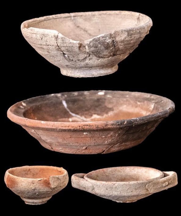 بعض الآثار المكتشفة