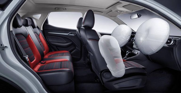 سيارة "إم جي ZS" موديل 2022 من الداخل