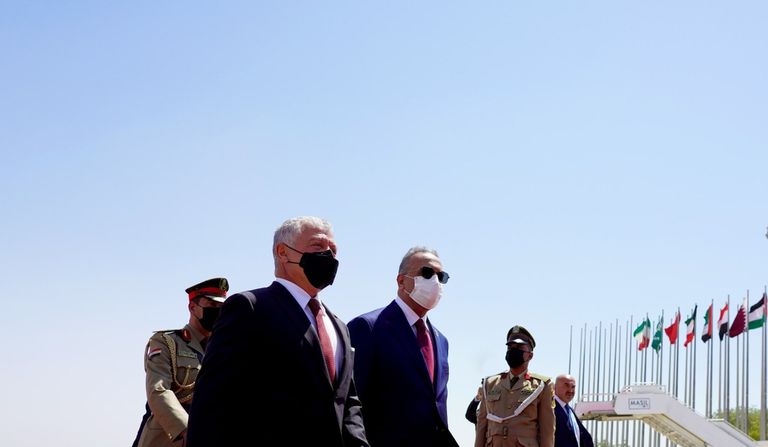 الكاظمي خلال استقباله الملك عبدالله الثاني