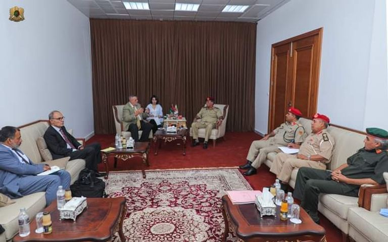 جانب من لقاء حفتر وكوبيش