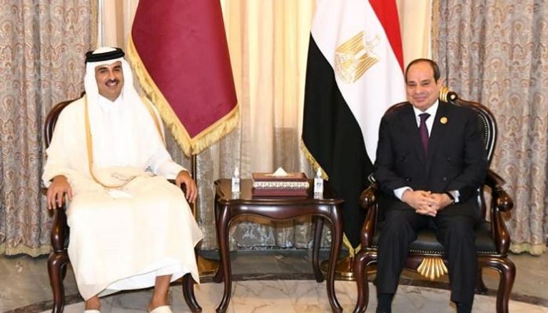 جانب من لقاء الرئيس المصري عبد الفتاح السيسي وأمير قطر تميم بن حمد آل ثاني