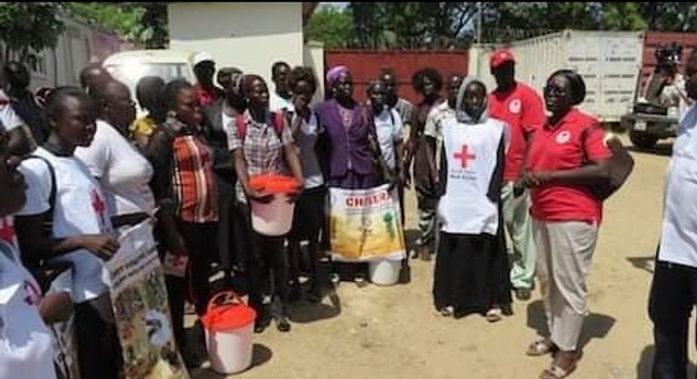 جانب من أعمال الإغاثة لأفراد الصليب الأحمر بجنوب السودان - أرشيفية