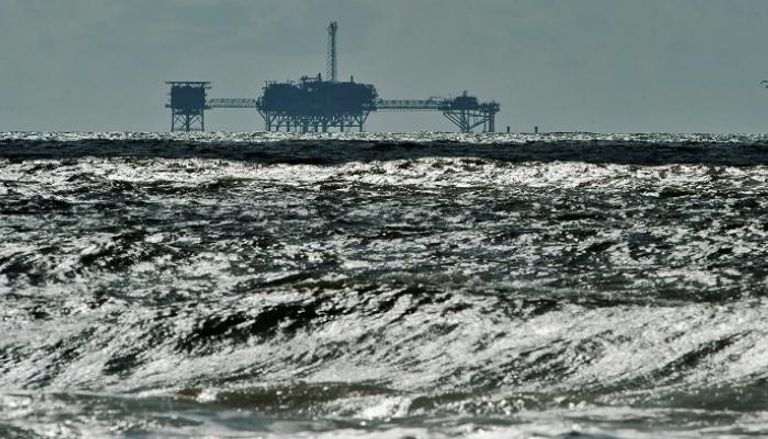 إعصار إيدا يهدد النفط الأمريكي