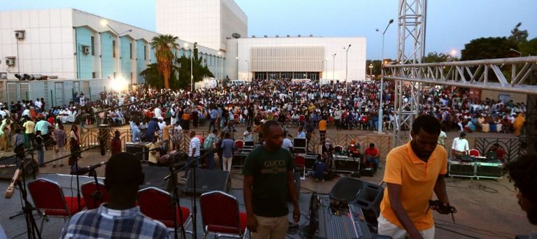 تأبين شاعر الثورة محمد طه القدال