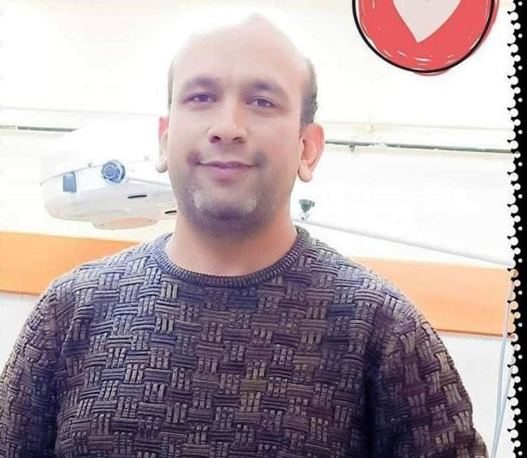 طبيبة تشرح لمواطن مخاطر فيروس كورونا 