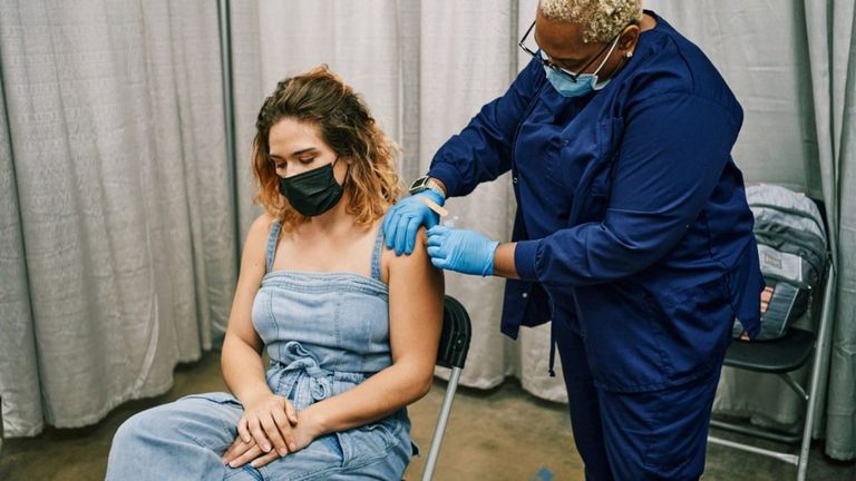 لقاح موديرنا المضاد لفيروس كورونا المستجد