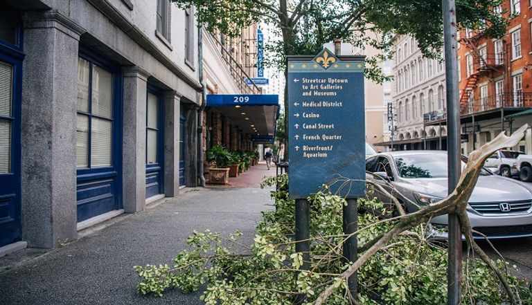 جانب من آثار إعصار