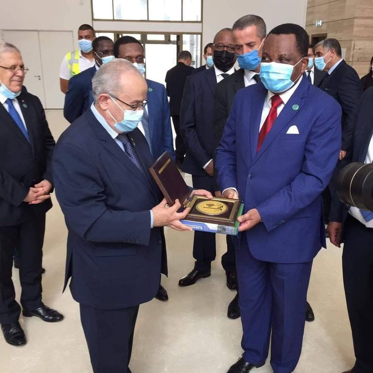 وزراء خارجية دول جوار ليبيا بمسجد الجزائر الأعظم