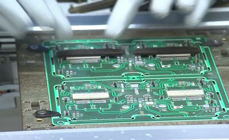 عملية تصنيع المكثفات السيراميكية في مصانع آسيا