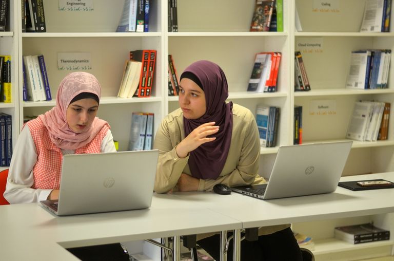 أردنيتان تجعلان التعليم أكثر متعة