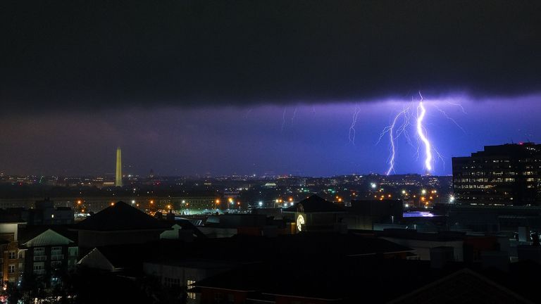 مخلفات إعصار "إيدا" 