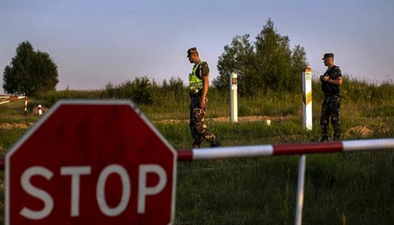ليتوانيا تشدد إجراءاتها الأمنية على الحدود لوقف الهجرة غير الشرعية