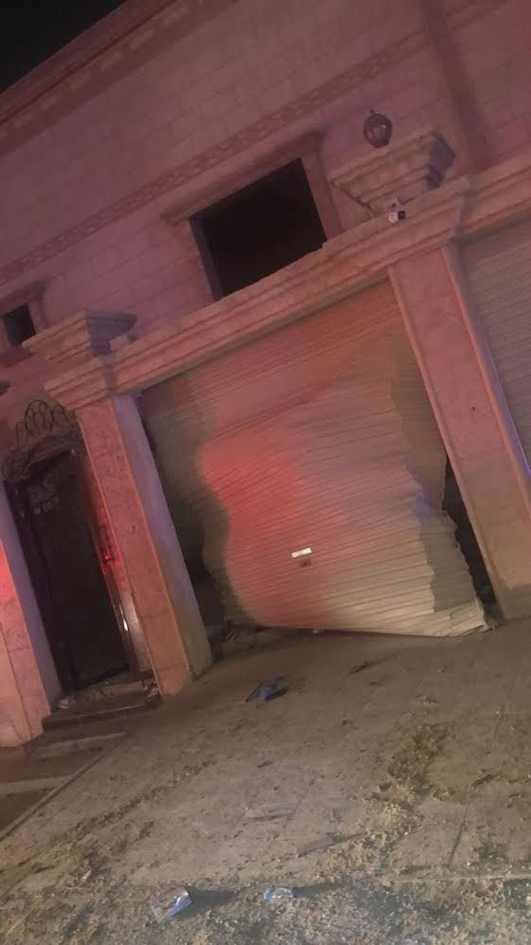 جانب من المنازل المتضررة بحي ضاحية الدمام 