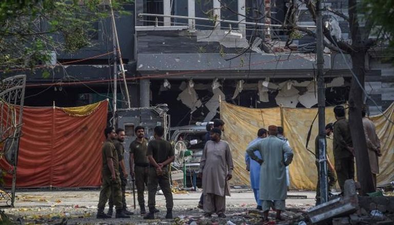 آثار انفجار سابق في باكستان - أ.ف.ب