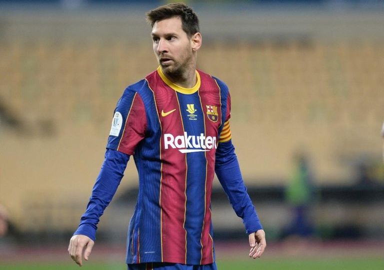 ميسي بقميص برشلونة ليونيل ميسي قائد برشلونة السابق