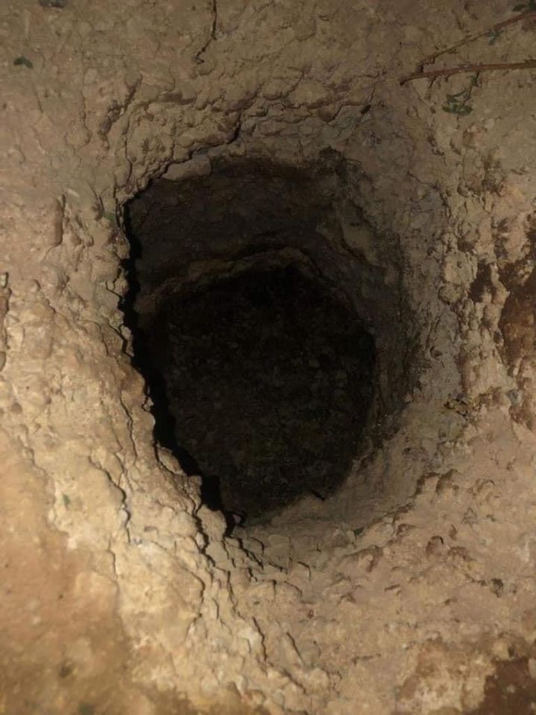 فتحة النفق الذي سلكه الأسرى الستة