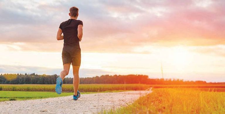 الركض الرياضة تقاوم آلام الظهر