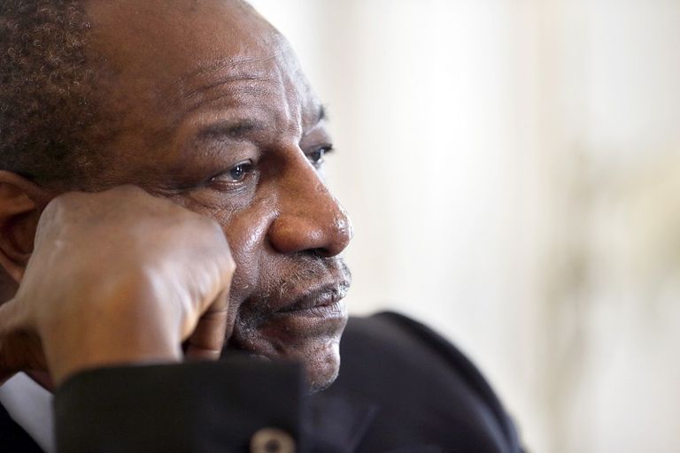 ألفا كوندي في شبابه وبعد وصوله للسلطة- أرشيف