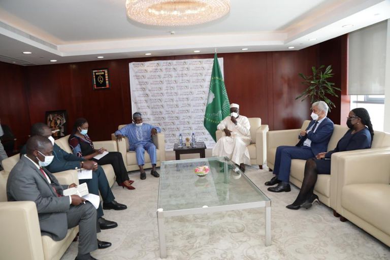 جانب من لقاء فكي وأوباسانجو