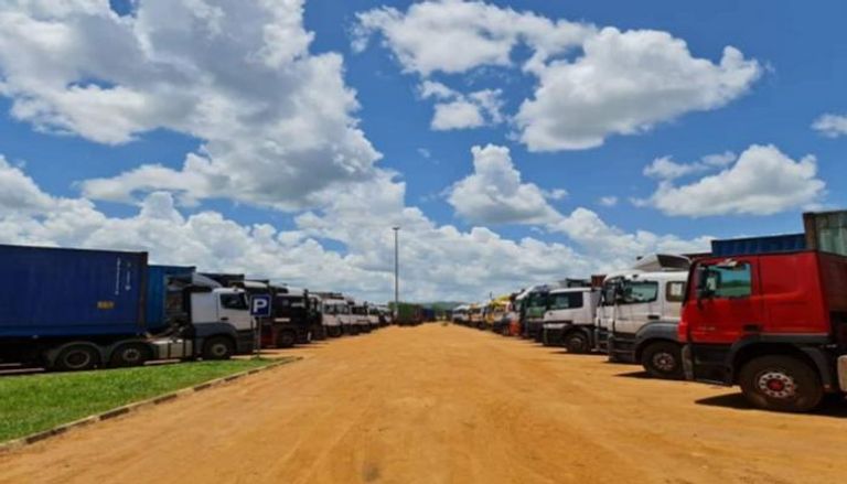الشاحنات على حدود جنوب السودان