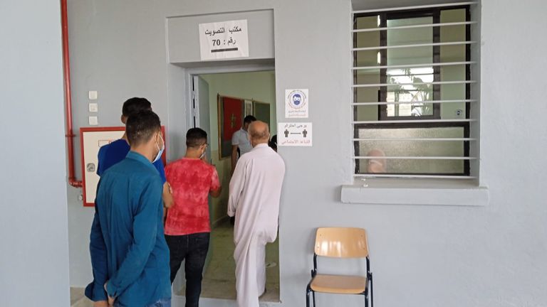 مراقبون وناخبون بانتخابات المغرب