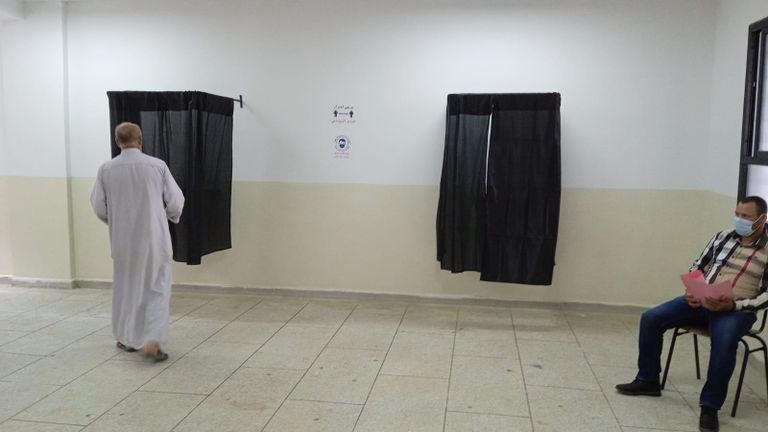 مراقبون وناخبون بانتخابات المغرب