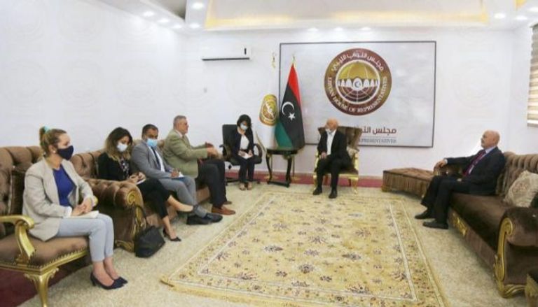  عقيلة صالح خلال لقائه بالمبعوث الأممي (البرلمان الليبي)
