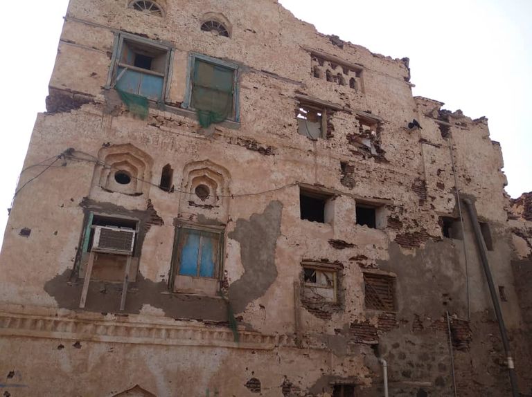  إرث تاريخي مهدد بالاندثار في مدينة المخا اليمنية