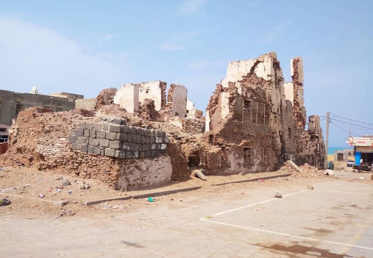 إرث تاريخي مهدد بالاندثار في مدينة المخا اليمنية