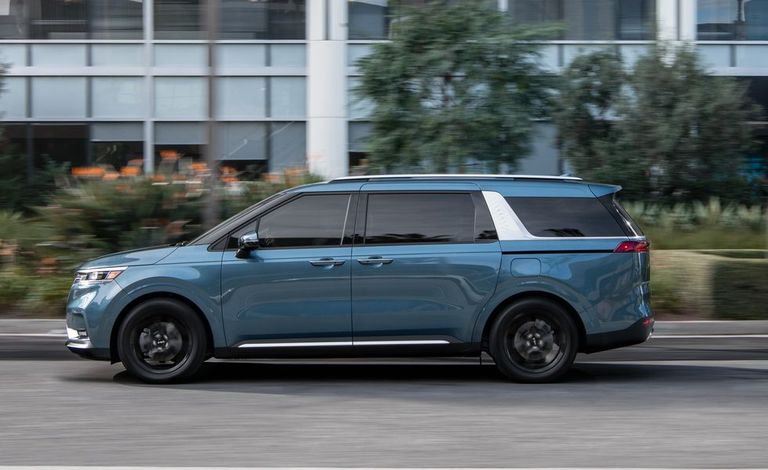 سيارة Kia Carnival سيارة Honda Odyssey