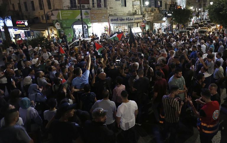 جانب من المواجهات في بيت لحم بالضفة