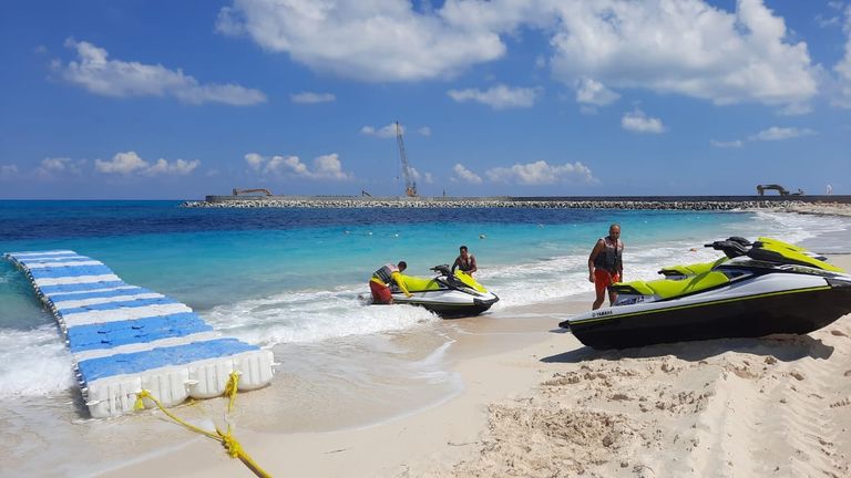 فرق تابعة لوزارة البيئة