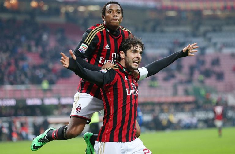 روبينيو وكاكا نجما ميلان السابقان