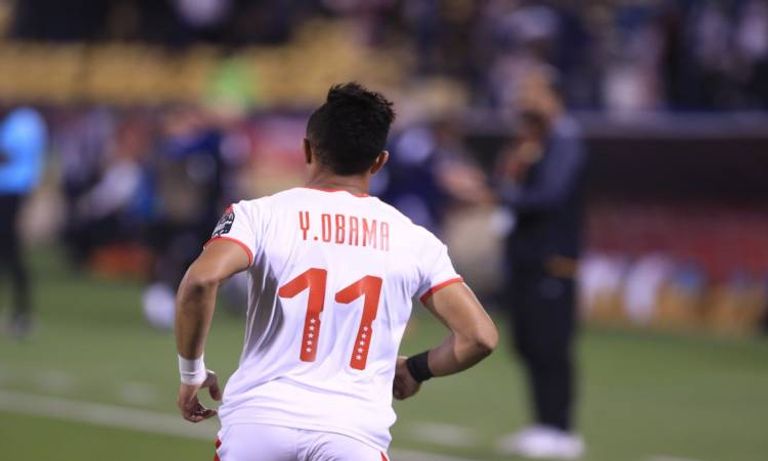 أوباما يرتدي قميص الزمالك المنحوس يوسف أوباما نجم الزمالك