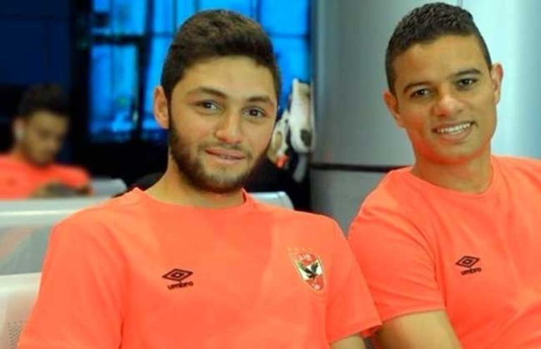 سعد سمير وكريم نيدفيد لاعبا الأهلي المصري بيتسو موسيماني مدرب الأهلي المصري