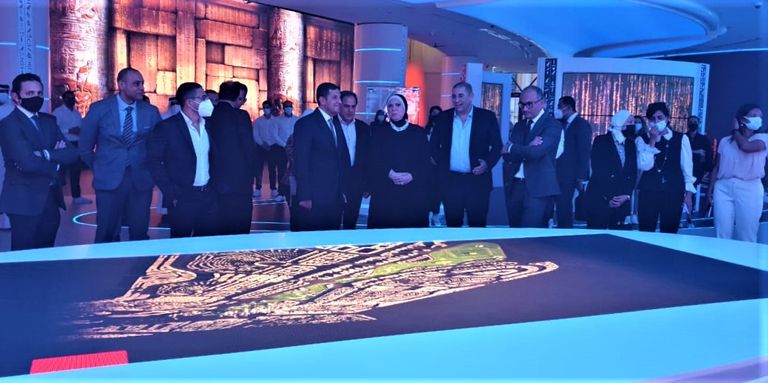 الوفد المصري أمام جناح مصر بإكسبو 2020 دبي