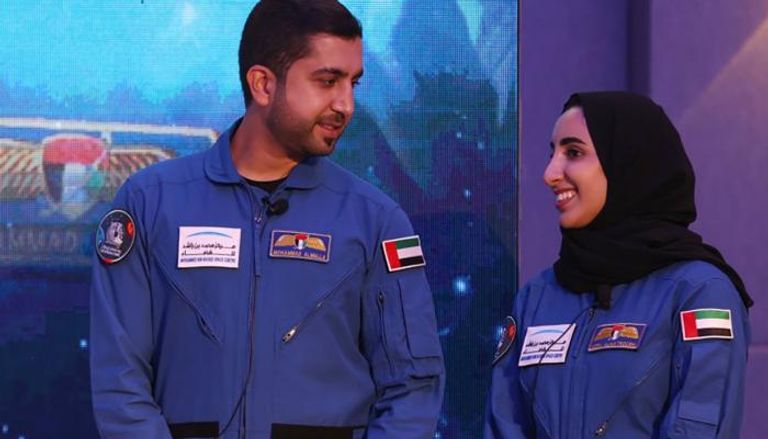 رائدا الفضاء الإماراتيان نورا المطروشي ومحمد الملا