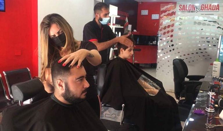 اللبنانية غادة كعكاني تمارس عملها