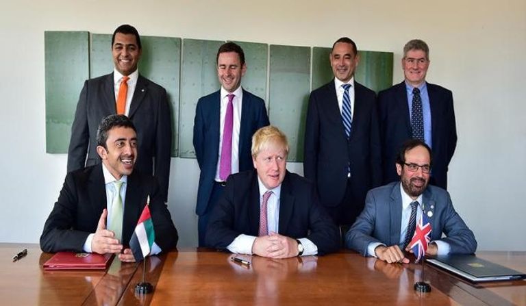 علما الإمارات والمملكة المتحدة